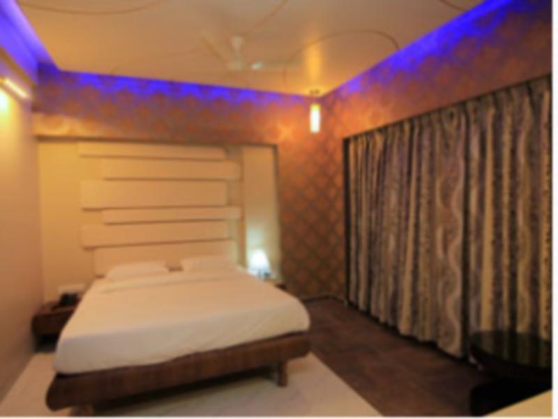 Hotel Sai Dharam Palace Shirdi Bagian luar foto