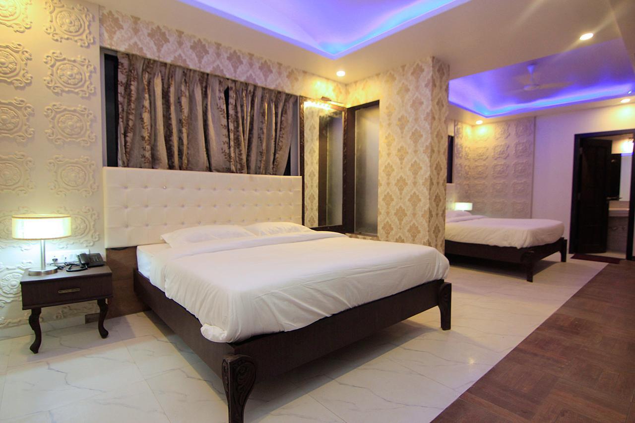 Hotel Sai Dharam Palace Shirdi Bagian luar foto