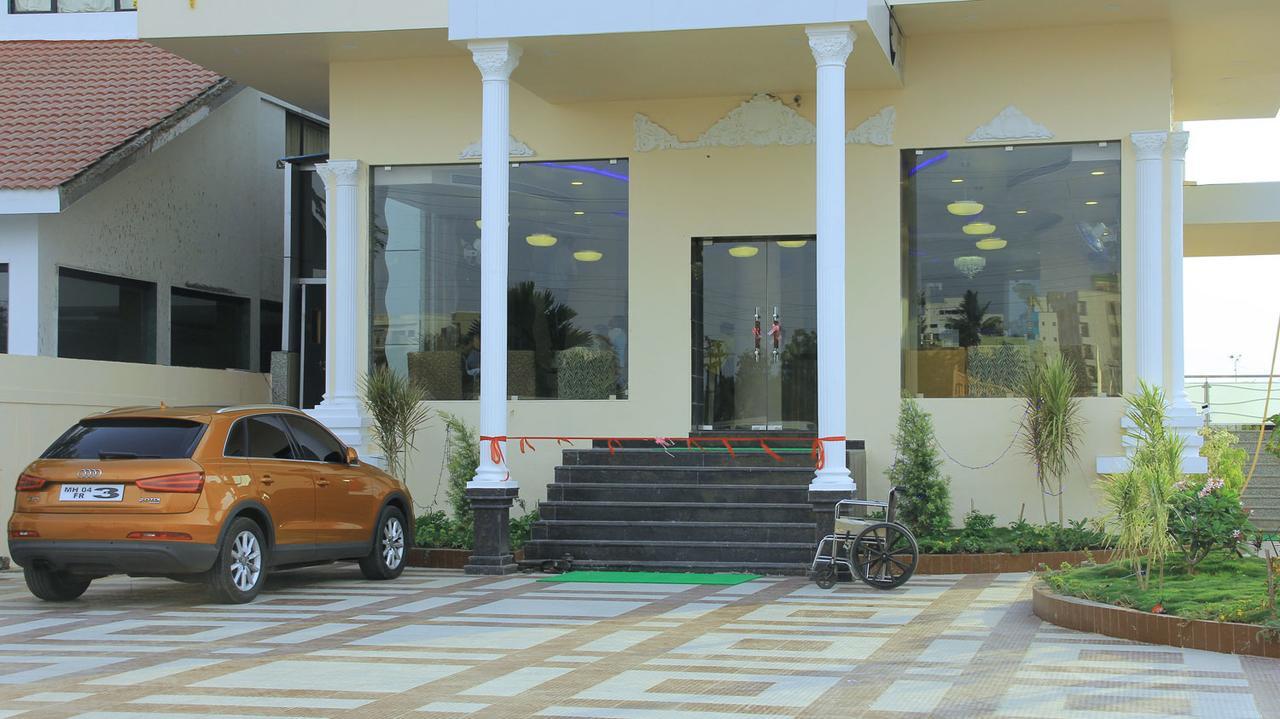 Hotel Sai Dharam Palace Shirdi Bagian luar foto
