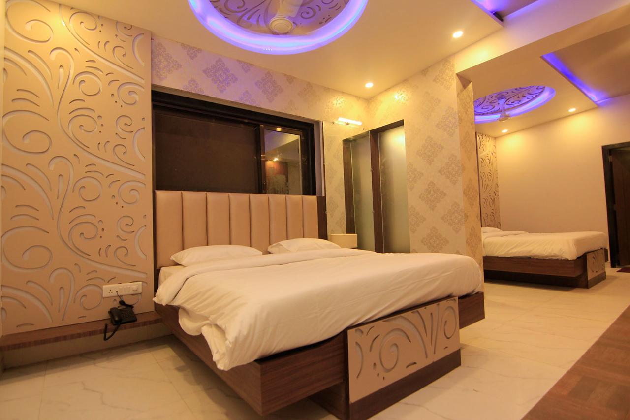 Hotel Sai Dharam Palace Shirdi Bagian luar foto