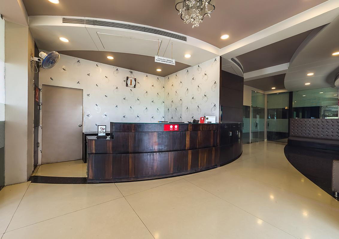 Hotel Sai Dharam Palace Shirdi Bagian luar foto